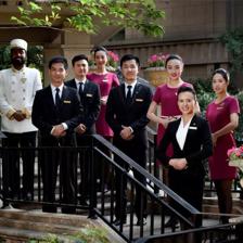 藍(lán)光進(jìn)化論 以“兩只手”卡位現(xiàn)代服務(wù)業(yè)，物業(yè)管理搶灘萬億級(jí)藍(lán)海市場